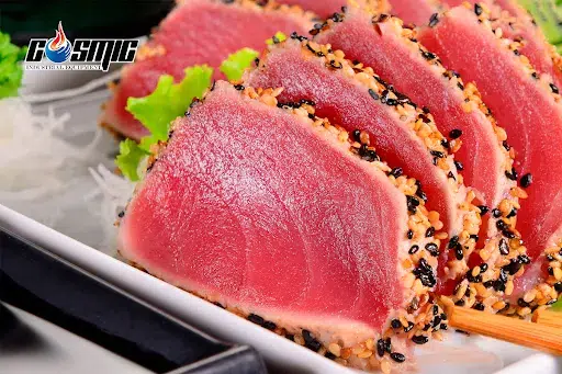 Màu sắc tươi sáng là dấu hiệu cho thấy sashimi vẫn còn tươi