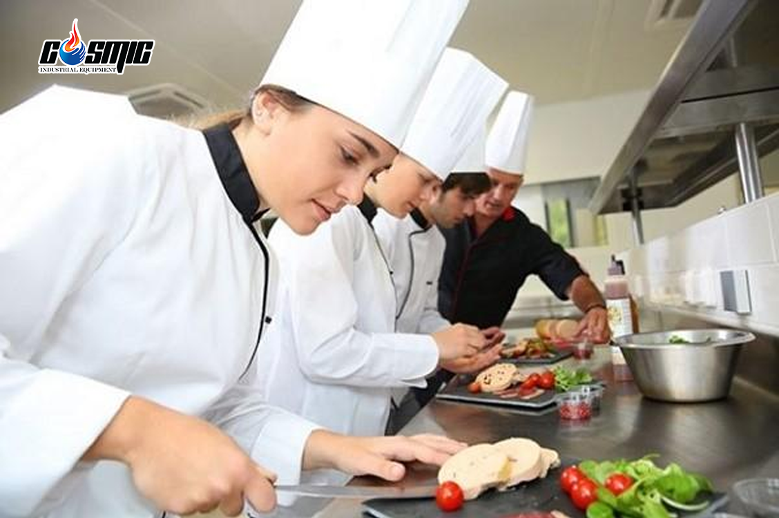 Bề mặt bàn đông dùng thao tác và chế biến thực phẩm
