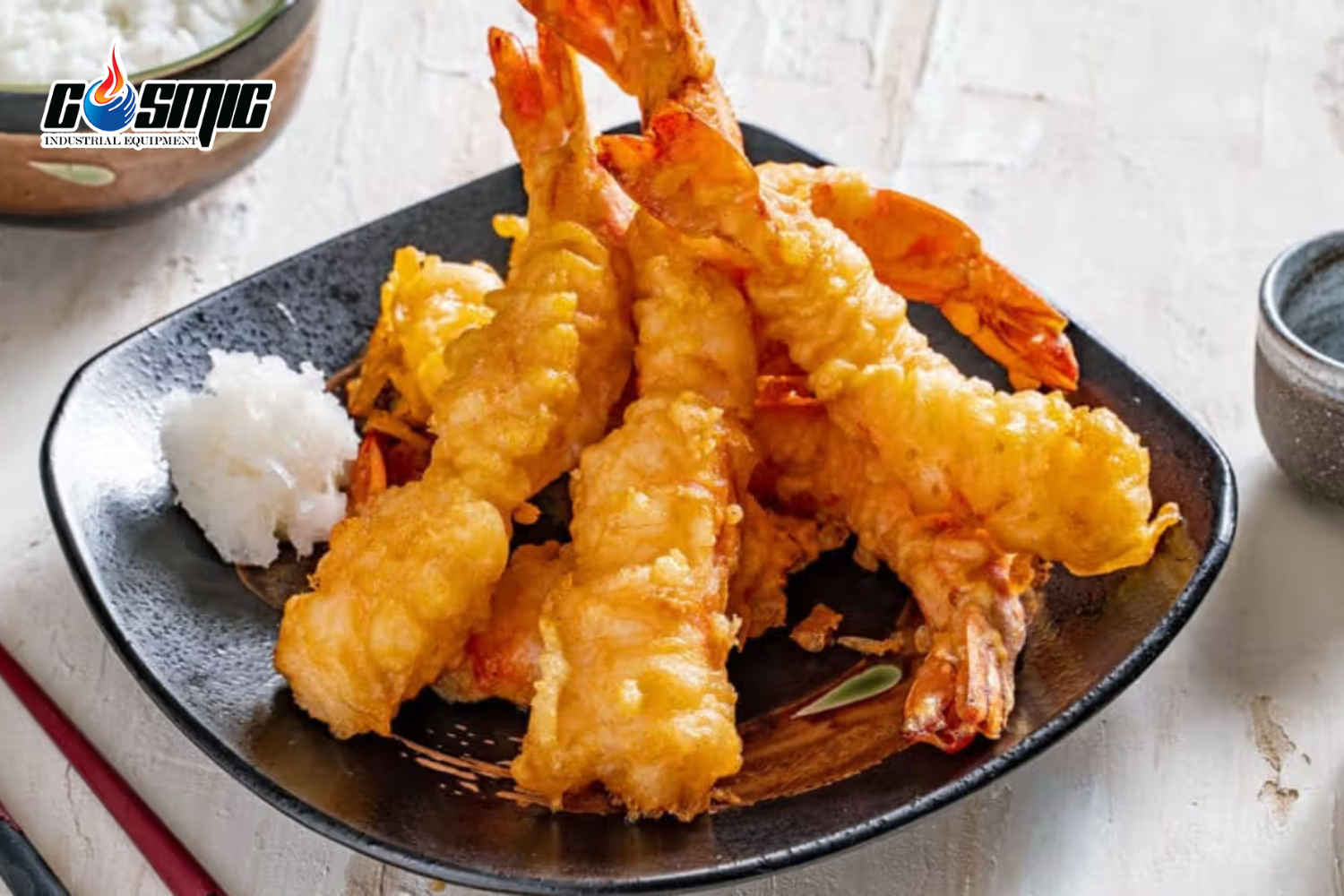 Tôm chiên, mực chiên hay cá tẩm bột đều là những món làm dầu xuống cấp khá nhanh.