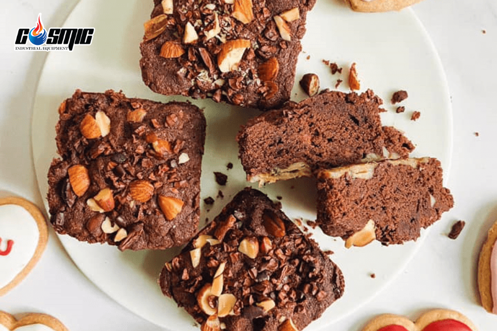 Có thể thêm một số loại hạt để tăng hương vị cho bánh brownie